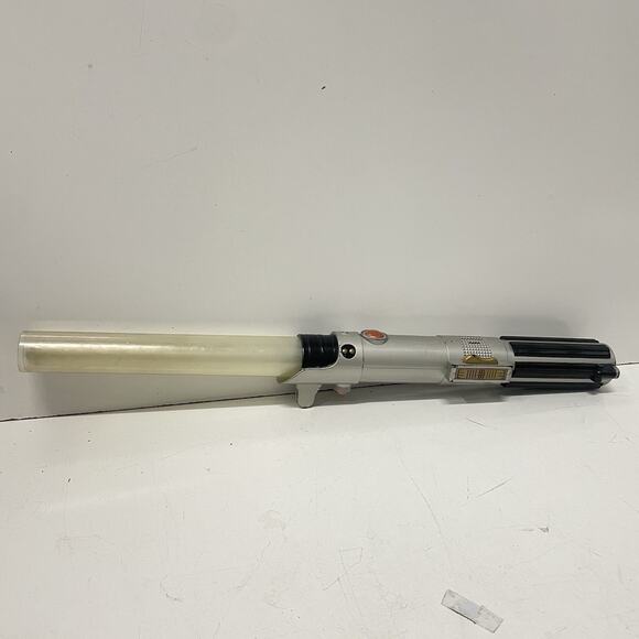 2004 HASBRO STAR WARS RED/BLUE LIGHTSABER - LIGHTS & SOUND EFFECTS NOT WORKING - Picture 1 of 9